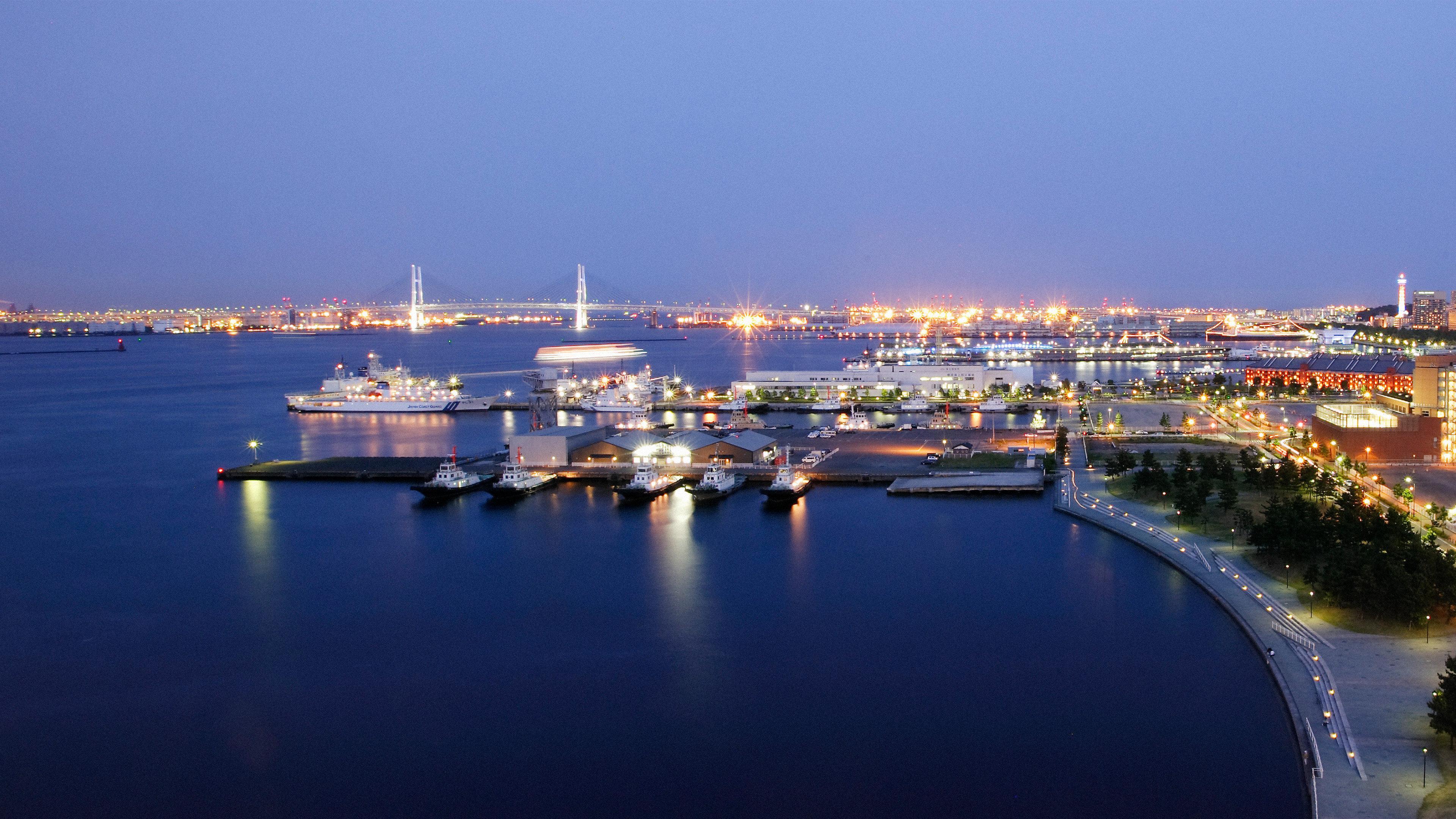 Hotel Intercontinental Yokohama Grand By Ihg Exteriér fotografie The Port of Long Beach at night