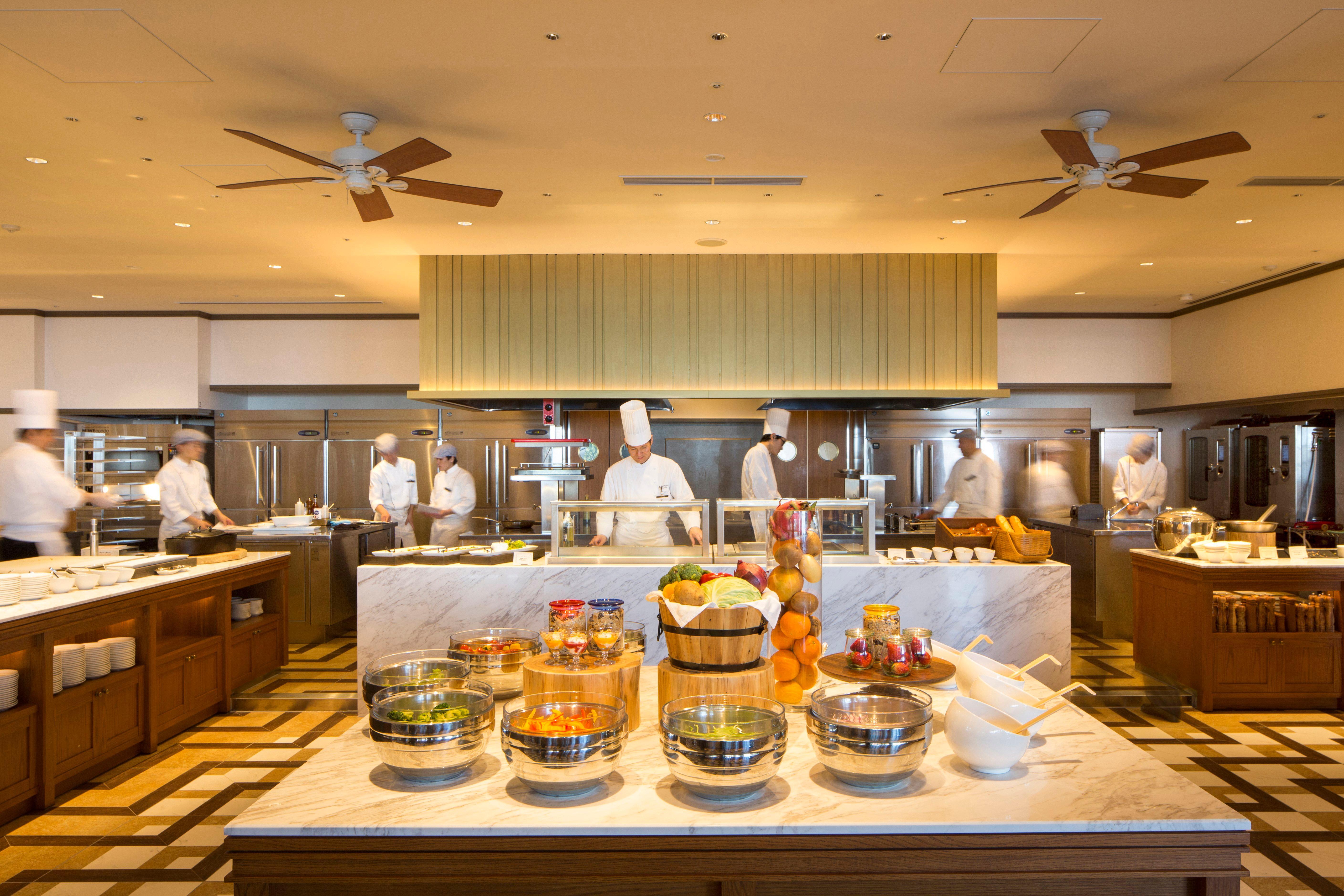 Hotel Intercontinental Yokohama Grand By Ihg Exteriér fotografie The open kitchen at the restaurant