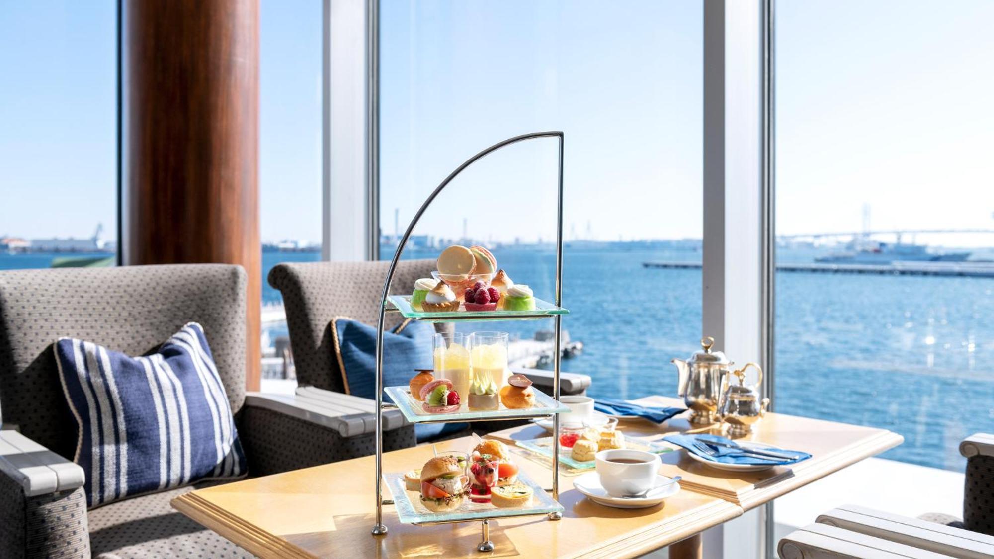 Hotel Intercontinental Yokohama Grand By Ihg Exteriér fotografie Afternoon tea on board a cruise ship